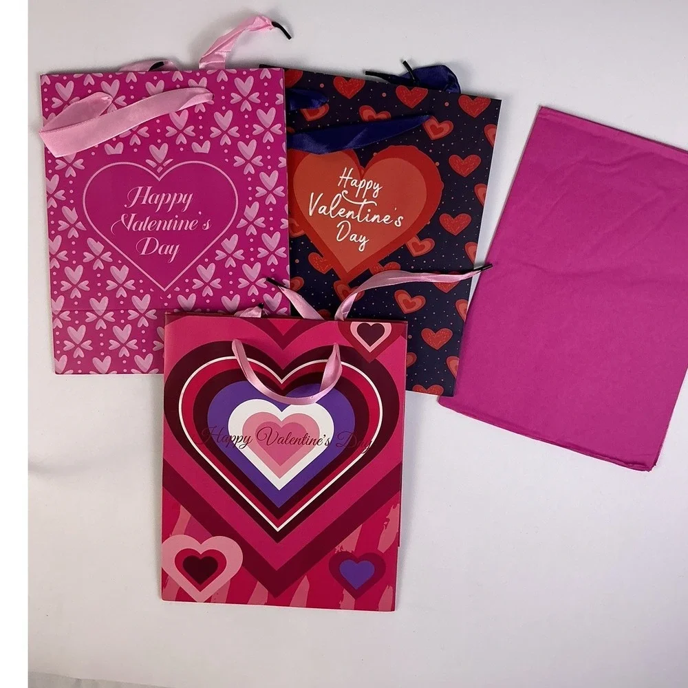 Valentine's Day Gift Bags‎ Lot of 3 Hearts Ribbon Handles Tissue Paper